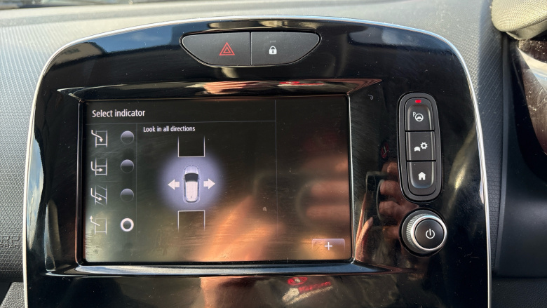 Renault Clio 0.9 TCE 90 Signature Nav 5dr Petrol Hatchback